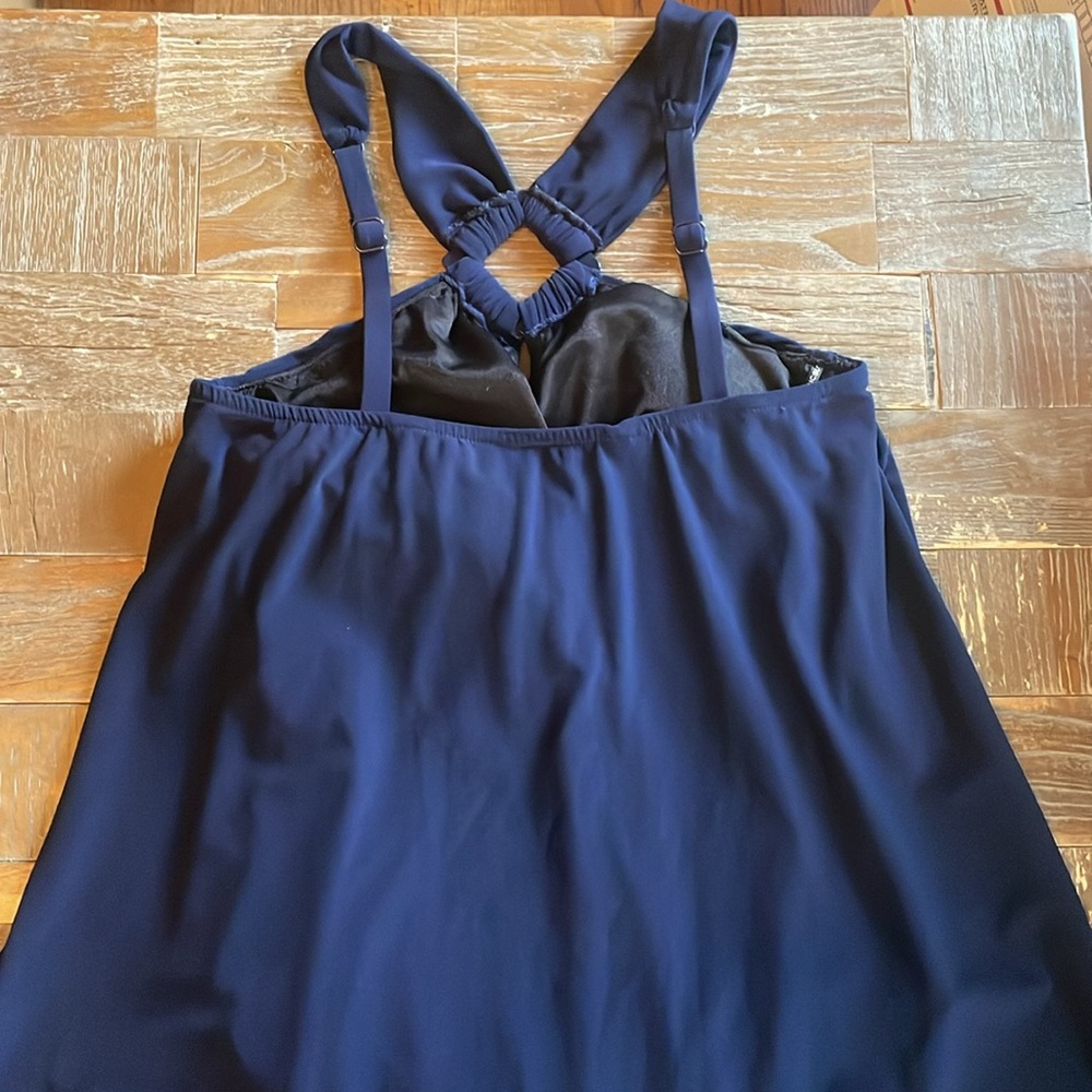 Miraclesuit Halter Square Cut Beverly One Piece Swimsuit🖤 - Picture 14 of 17